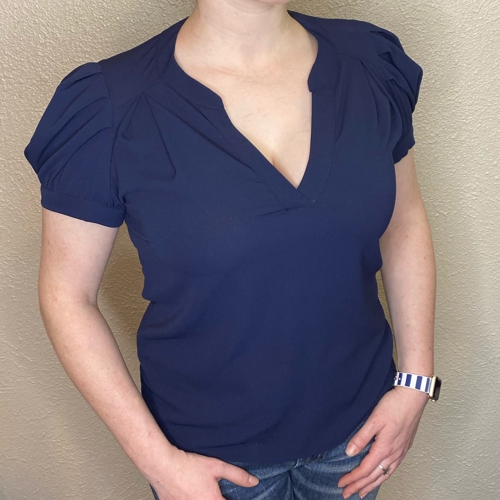 Monteau Puff Sleeve V-Neck Top